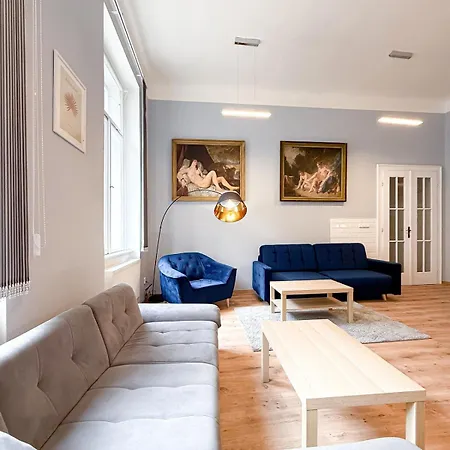 Bonnie & Clyde Xxl Apartment